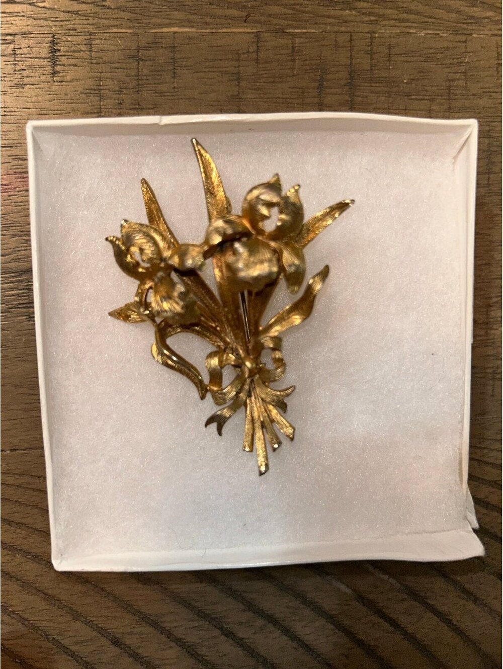 Vintage Exquisite Gold Tone Iris Flower Bouquet Brooch Signed REGD Floral Pin